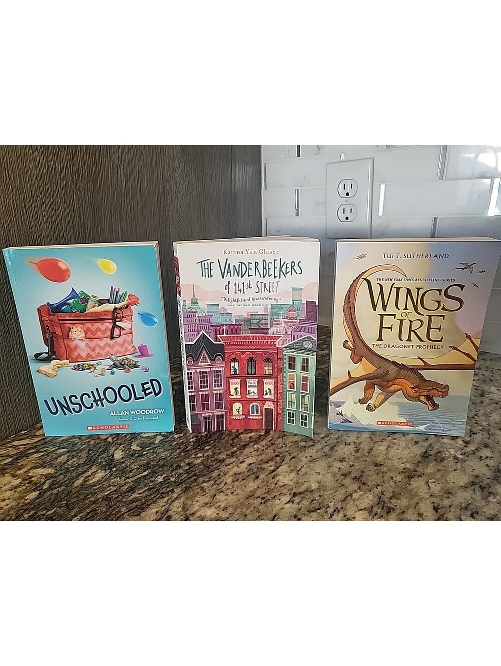 The Vanderbeekers of 141st Street, Unschooled, Wings Of Fire Scholastic Set of 3